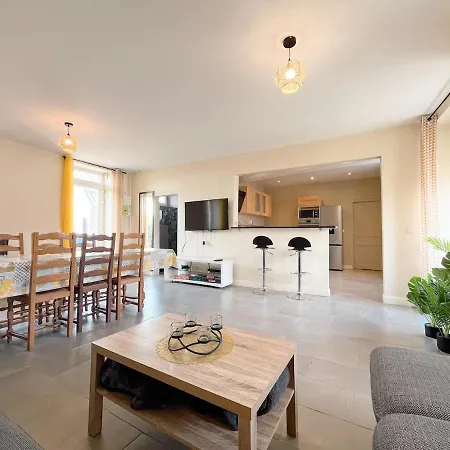 Prázdninový dům Maison Confortable Proche Des Plages *